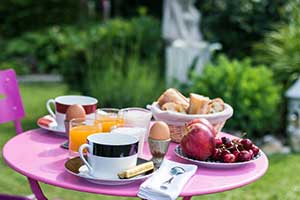 Petit déjeuner dans le bosquet